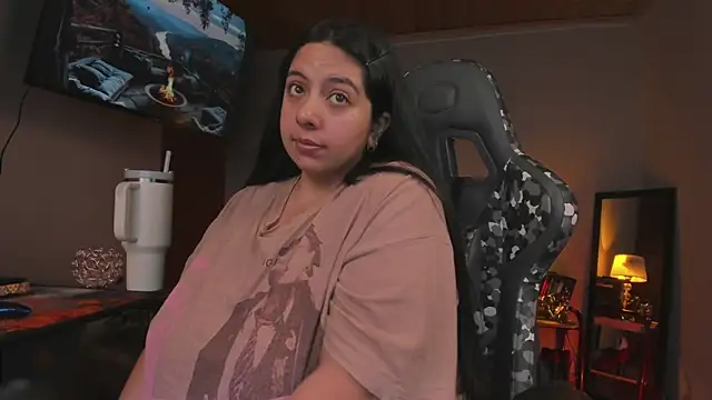 Snapshot of coraline_latin chatting on February 2025 10:04:02 PM coraline latin online show from February 2025 10:04:02 PM