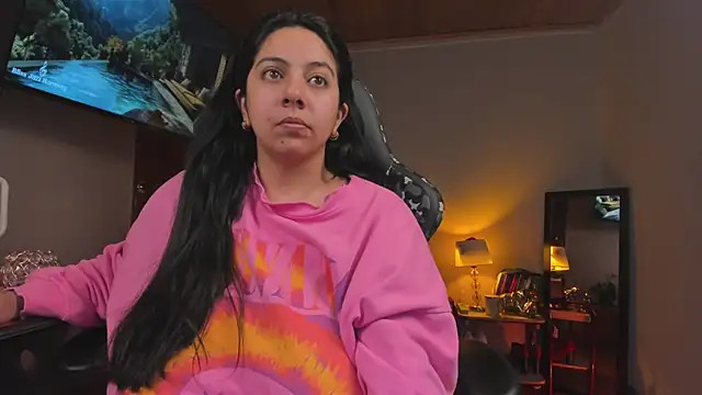 Snapshot of coraline_latin chatting on February 2025 10:22:01 PM coraline latin online show from February 2025 10:22:01 PM