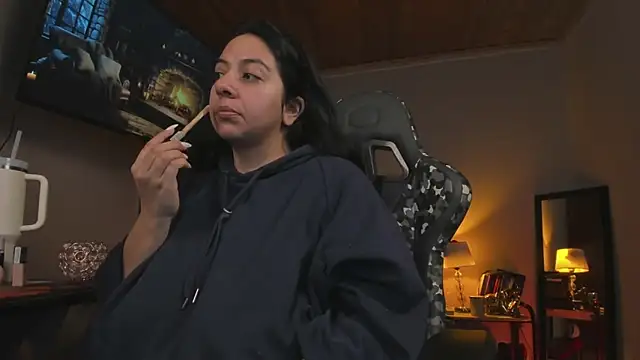 Snapshot of coraline_latin chatting on February 2025 10:27:01 PM coraline latin online show from February 2025 10:27:01 PM