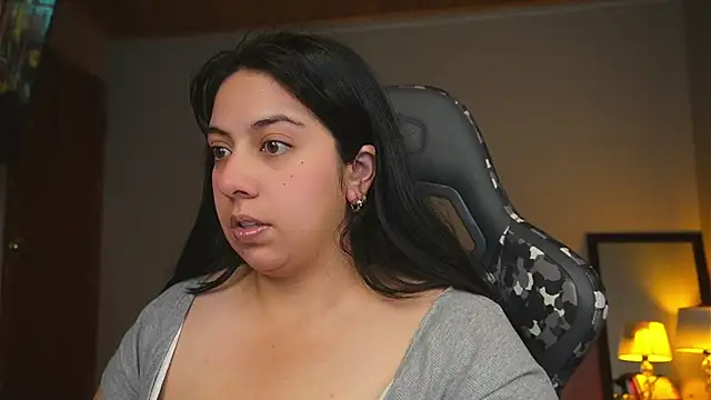 Snapshot of coraline_latin chatting on March 2025 08:51:01 PM coraline latin online show from March 2025 08:51:01 PM