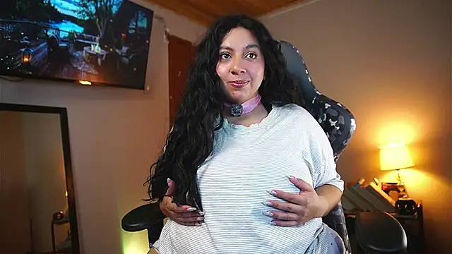 Snapshot of coraline_latin chatting on April 2026 01:51:01 PM coraline latin online show from April 2026 01:51:01 PM