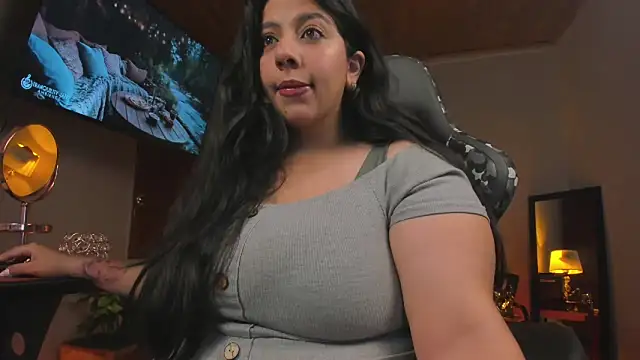 Snapshot of coraline_latin chatting on February 2025 01:23:02 AM coraline latin online show from February 2025 01:23:02 AM