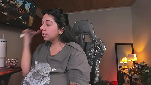 Snapshot of coraline_latin chatting on March 2025 08:49:01 PM coraline latin online show from March 2025 08:49:01 PM