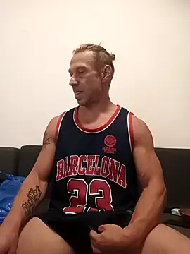 AthleticWomenizer2 online show from May 2026 07:58:02 PM
