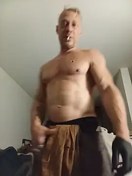 AthleticWomenizer2 online show from May 2026 09:03:02 PM
