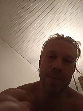 AthleticWomenizer2 online show from November 2025 01:43:02 AM