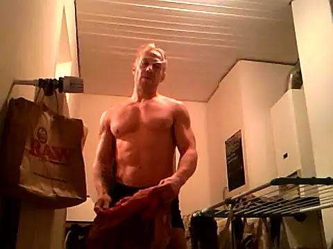 AthleticWomenizer2 online show from November 2025 12:04:02 AM
