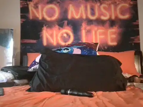 Snapshot of EnticingAaliyah chatting on February 2025 08:00:01 PM EnticingAaliyah online show from February 2025 08:00:01 PM