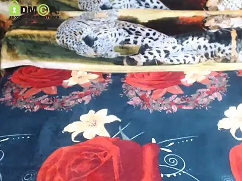 Snapshot of Queen_Sarah chatting on June 2026 06:20:01 AM Queen Sarah online show from June 2026 06:20:01 AM