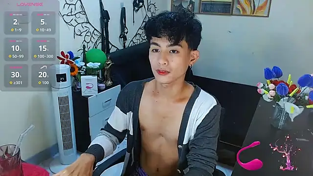 WildestTwink online show from October 2025 06:52:02 PM