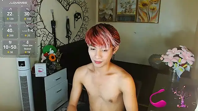 Snapshot of WildestTwink chatting on October 2025 06:21:01 PM WildestTwink online show from October 2025 06:21:01 PM