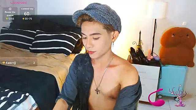 Snapshot of WildestTwink chatting on June 2026 01:39:02 PM WildestTwink online show from June 2026 01:39:02 PM