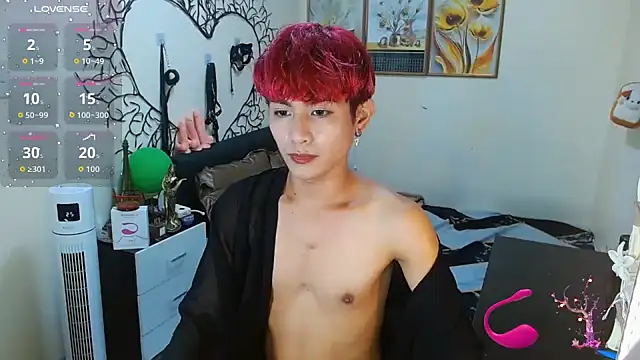 Snapshot of WildestTwink chatting on September 2025 06:15:01 PM WildestTwink online show from September 2025 06:15:01 PM