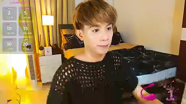 Snapshot of WildestTwink chatting on June 2026 02:12:01 PM WildestTwink online show from June 2026 02:12:01 PM
