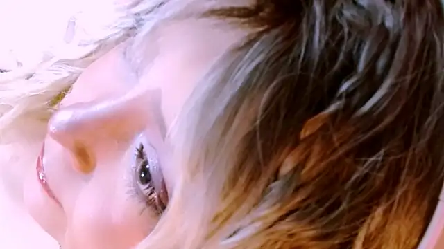 Honey Lucy1 online show from March 2026 11:44:01 PM