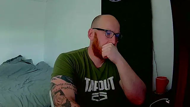 Snapshot of Tilerdadbod chatting on May 2026 02:47:01 PM Tilerdadbod online show from May 2026 02:47:01 PM