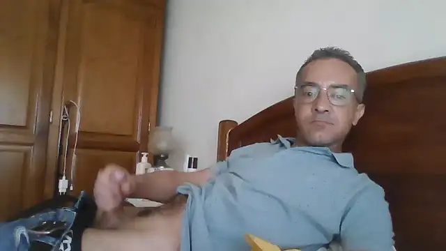 CarlosRocha73 online show from May 2026 10:58:01 AM