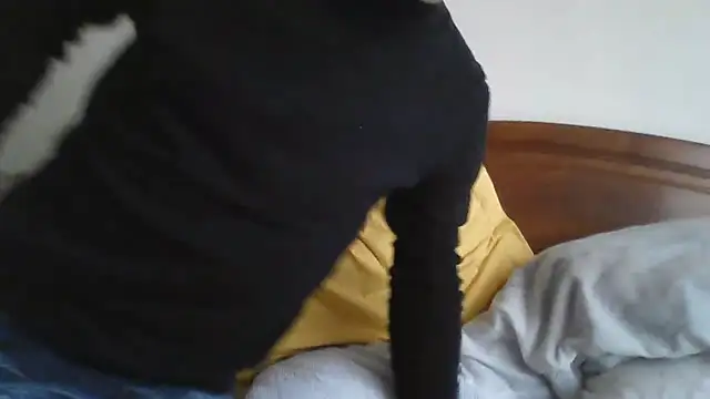 CarlosRocha73 online show from April 2026 11:05:02 AM