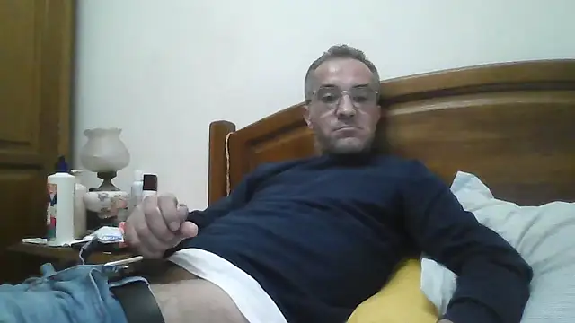 CarlosRocha73 online show from May 2026 10:53:02 PM