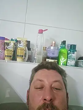 ktmtom247 online show from November 2025 07:18:02 PM