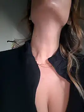 fammefatale1987 online show from November 2025 03:34:02 PM