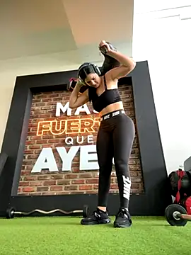 Carolina Novoa online show from October 2025 03:22:02 PM