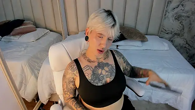 Snapshot of amy_ink chatting on November 2025 11:37:01 AM amy ink online show from November 2025 11:37:01 AM