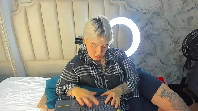 Snapshot of amy_ink chatting on October 2025 11:20:02 AM amy ink online show from October 2025 11:20:02 AM