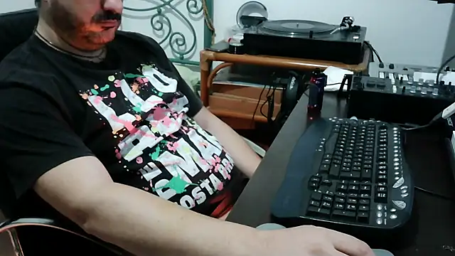 Italian dark desire online show from November 2025 10:04:02 AM