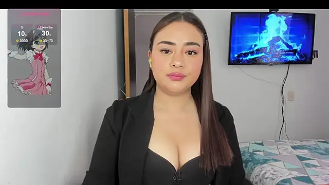 Snapshot of ReyleDoll chatting on June 2026 09:15:01 PM ReyleDoll online show from June 2026 09:15:01 PM