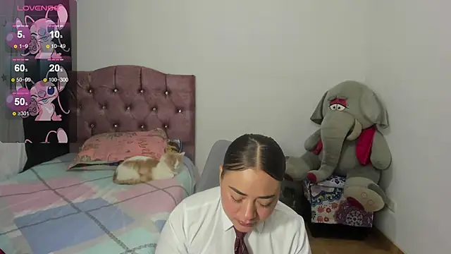 ReyleDoll online show from April 2026 11:17:01 PM