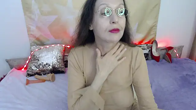 SylviaFoxy online show from May 2026 07:50:02 AM