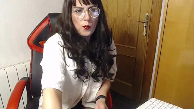 Snapshot of Chic_desire chatting on March 2026 08:46:02 PM Chic desire online show from March 2026 08:46:02 PM