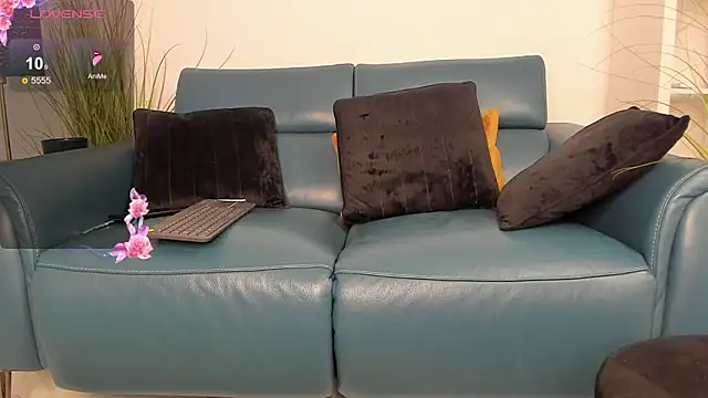  queens of fetish online show from February 2026 10:37:01 AM