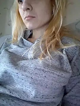 YogisticJuli666 online show from March 2025 04:51:01 AM