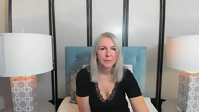 Snapshot of EricaTop chatting on December 2025 05:41:02 PM EricaTop online show from December 2025 05:41:02 PM