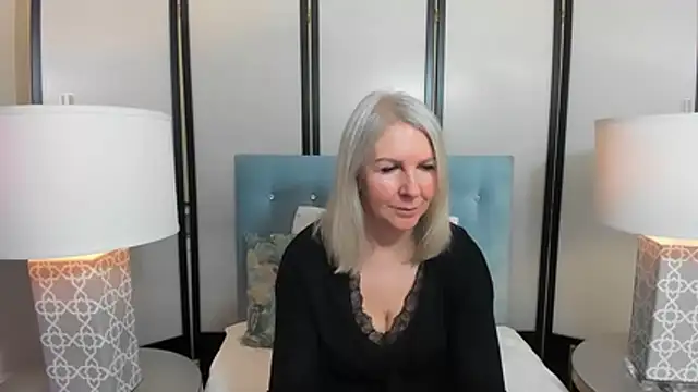 Snapshot of EricaTop chatting on February 2026 06:00:02 AM EricaTop online show from February 2026 06:00:02 AM