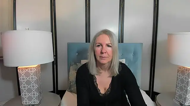 Snapshot of EricaTop chatting on February 2026 06:58:01 PM EricaTop online show from February 2026 06:58:01 PM