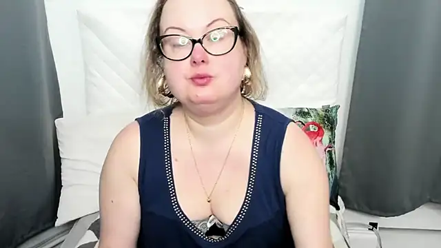 Snapshot of dirtyBonnie chatting on February 2026 04:45:01 AM dirtyBonnie online show from February 2026 04:45:01 AM