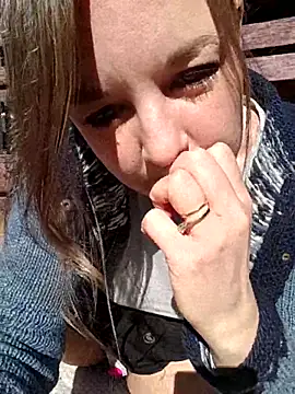 SwedishJennifer online show from April 2026 11:06:01 AM