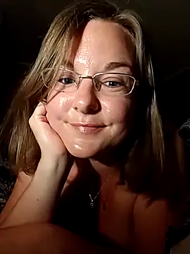 Snapshot of SwedishJennifer chatting on June 2026 10:07:02 PM SwedishJennifer online show from June 2026 10:07:02 PM