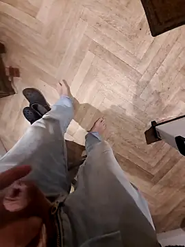 realeasy1 online show from April 2026 08:42:02 PM