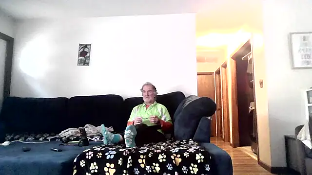 Snapshot of Sweet_Sexy1963 chatting on October 2025 04:50:01 PM Sweet Sexy1963 online show from October 2025 04:50:01 PM