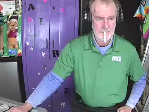 Snapshot of Sweet_Sexy1963 chatting on January 2025 05:06:02 AM Sweet Sexy1963 online show from January 2025 05:06:02 AM