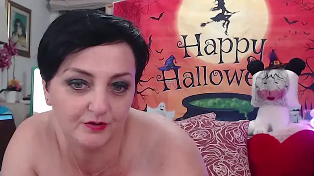 Snapshot of lucillabollente chatting on October 2025 04:53:02 PM lucillabollente online show from October 2025 04:53:02 PM