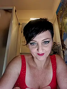 lucillabollente online show from June 2026 04:12:02 AM