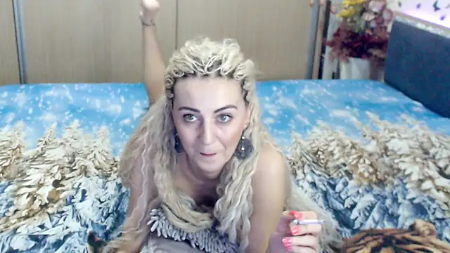 Snapshot of MirabelaSweet chatting on March 2025 04:39:02 PM MirabelaSweet online show from March 2025 04:39:02 PM