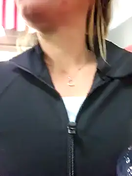  NinaLuvSins  online show from November 2025 06:22:02 PM