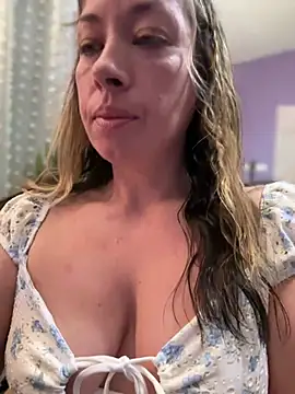  NinaLuvSins  online show from April 2026 05:05:02 PM