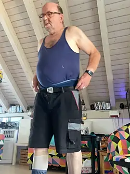 wankcellar online show from June 2026 11:20:01 AM